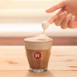 Douwe Egberts Verwenkoffie Latte Macchiato Oploskoffie - 5 X 8 Zakjes -Koffiedranken 1200x1200 223