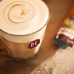 Douwe Egberts Verwenkoffie Latte Caramel Oploskoffie - 5 X 8 Zakjes 14 Douwe Egberts Verwenkoffie Latte Caramel Oploskoffie - 5 X 8 Zakjes -Koffiedranken 1200x1200 231